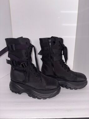 NWOB - Dolls Kill Poster Girl Mad Hustle Pocket Combat Boots - 10